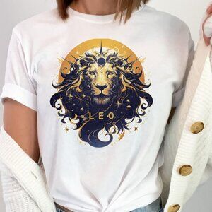 Leo Zodiac Sign Lion Graphic Art T-Shirt